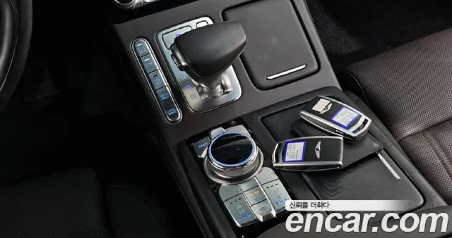 Genesis G90 