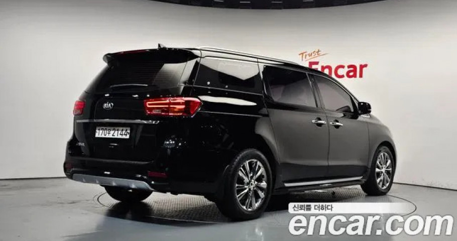 Kia Carnival 