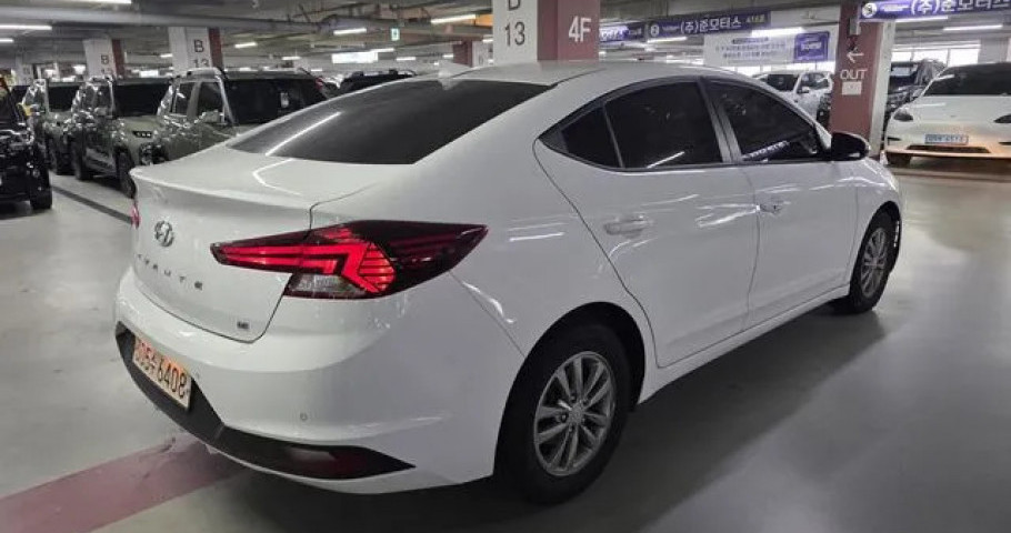 Hyundai Avante (Elantra) 
