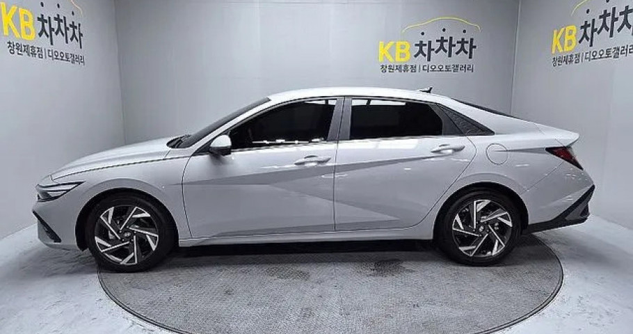 Hyundai Avante (Elantra) 