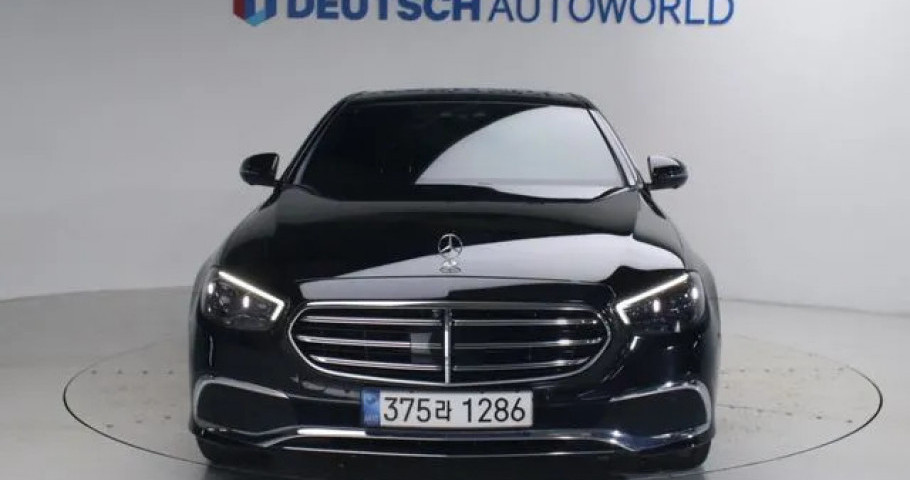 Mercedes-Benz E-Class 