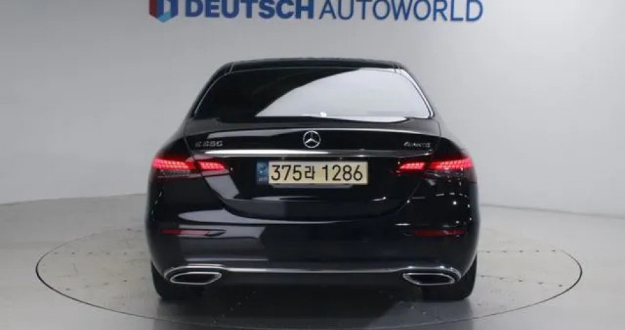 Mercedes-Benz E-Class 