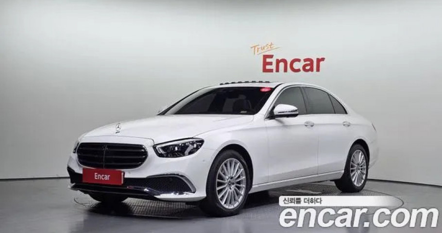 Mercedes-Benz E-Class 