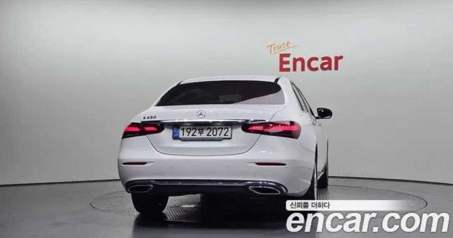 Mercedes-Benz E-Class 