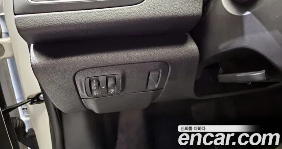 Renault-KoreaSamsung SM6 