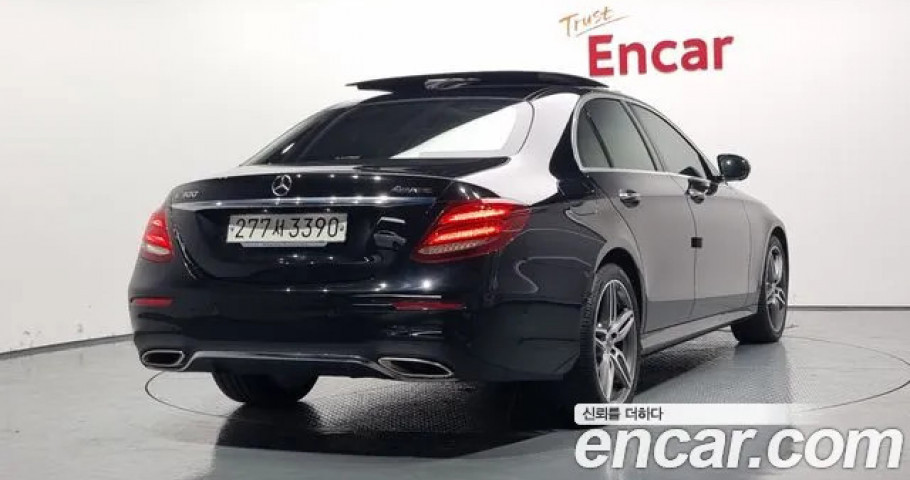 Mercedes-Benz E-Class 