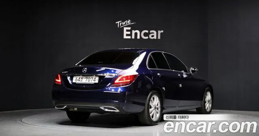 Mercedes-Benz C-Class 