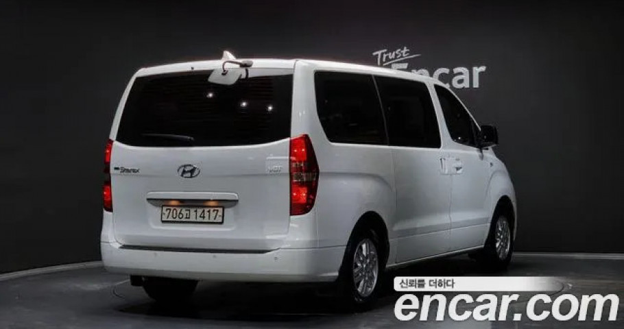 Hyundai Starex 