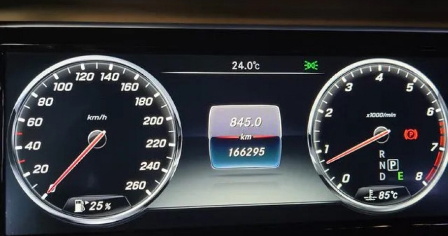 Mercedes-Benz S-Class 