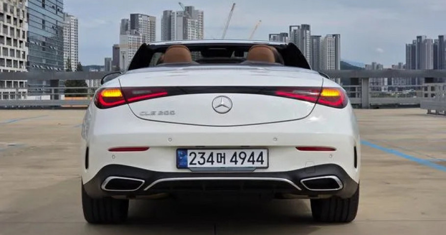 Mercedes-Benz Cle-Class 