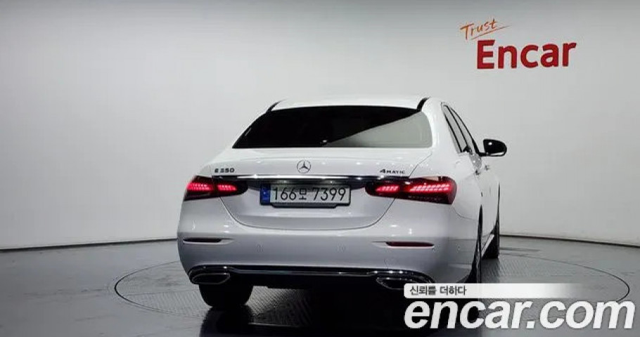 Mercedes-Benz E-Class 