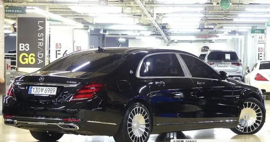 Mercedes-Benz S-Class 