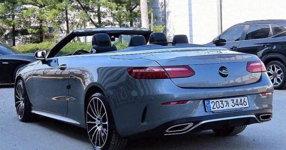 Mercedes-Benz E-Class 