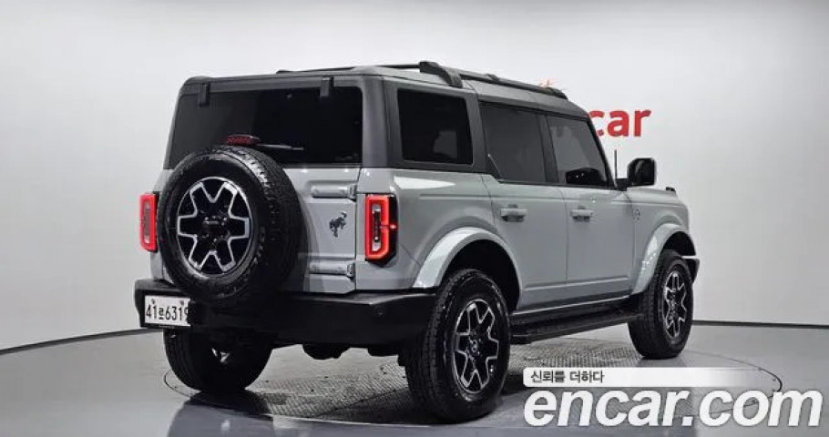 Ford Bronco 