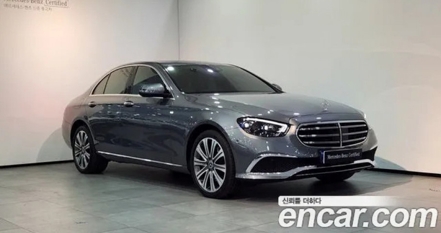 Mercedes-Benz E-Class 