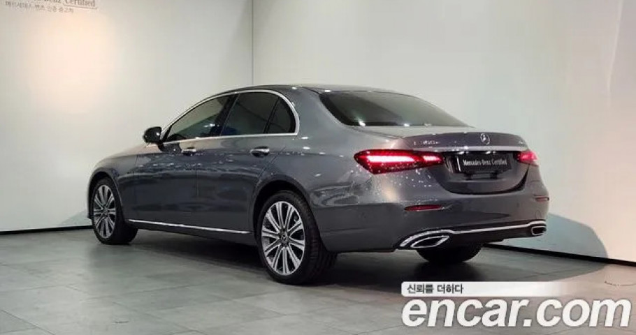 Mercedes-Benz E-Class 