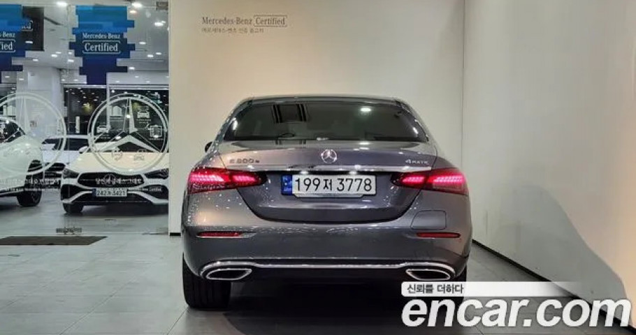 Mercedes-Benz E-Class 