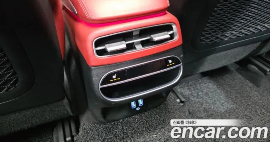 Genesis Gv70 