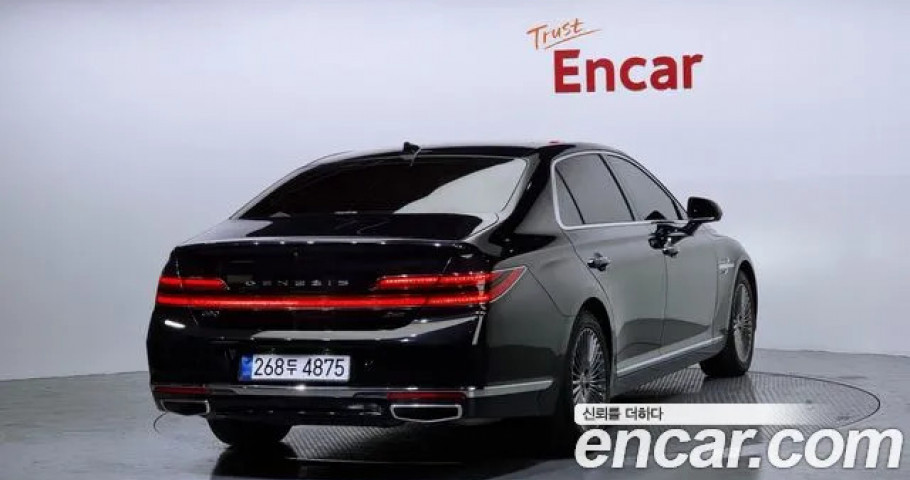 Genesis G90 