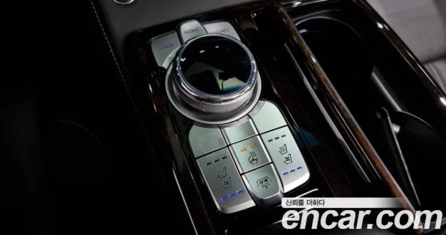 Genesis G90 