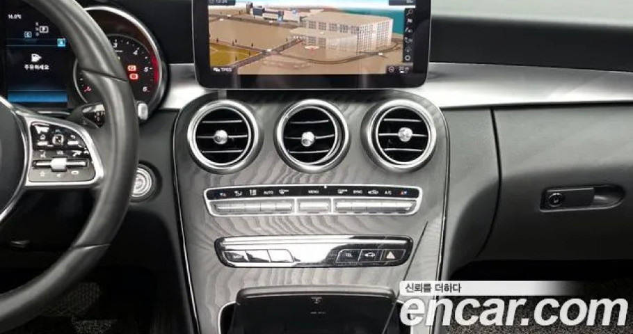 Mercedes-Benz C-Class 