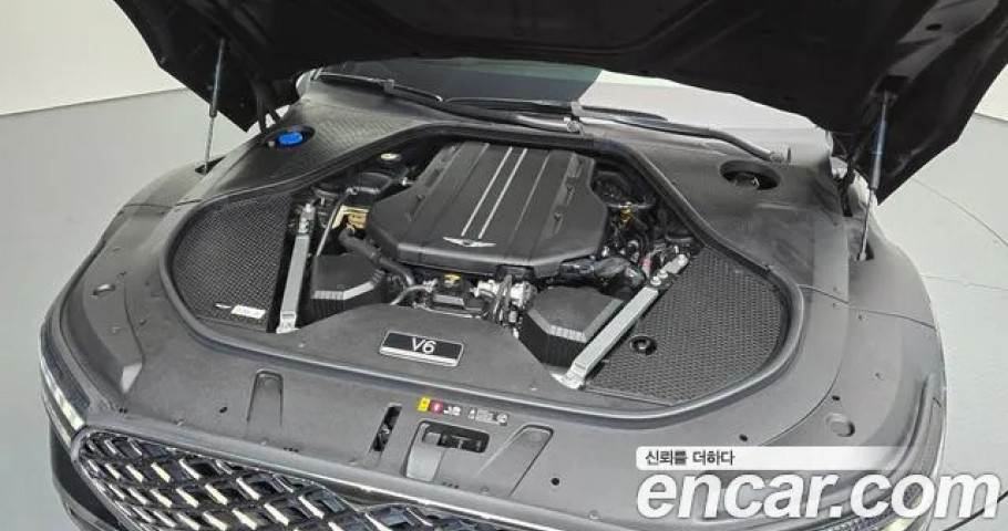 Genesis G90 