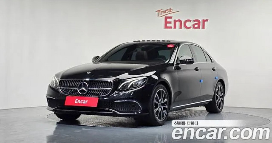 Mercedes-Benz E-Class 