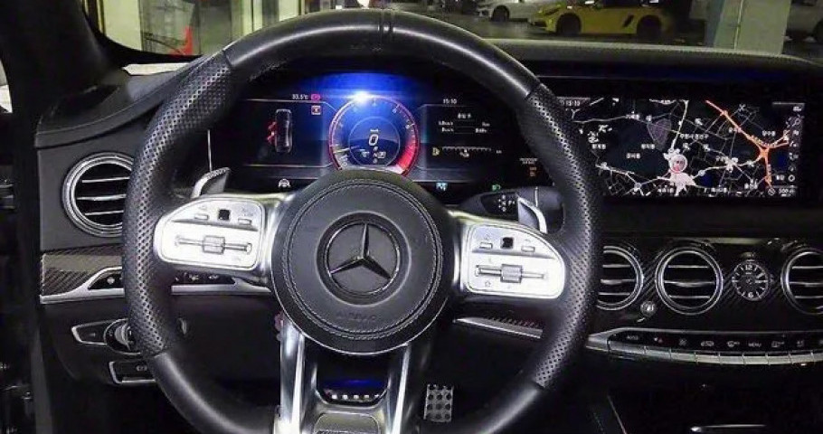 Mercedes-Benz S-Class 