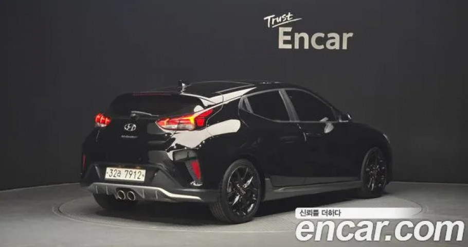 Hyundai Veloster 