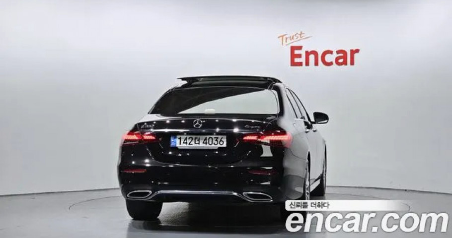 Mercedes-Benz E-Class 