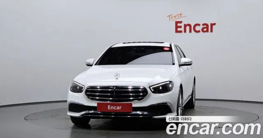 Mercedes-Benz E-Class 