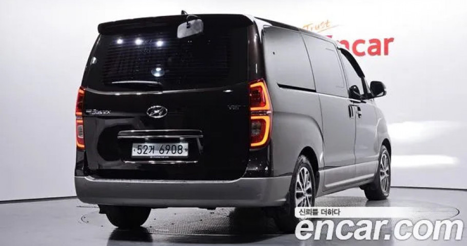 Hyundai Starex 