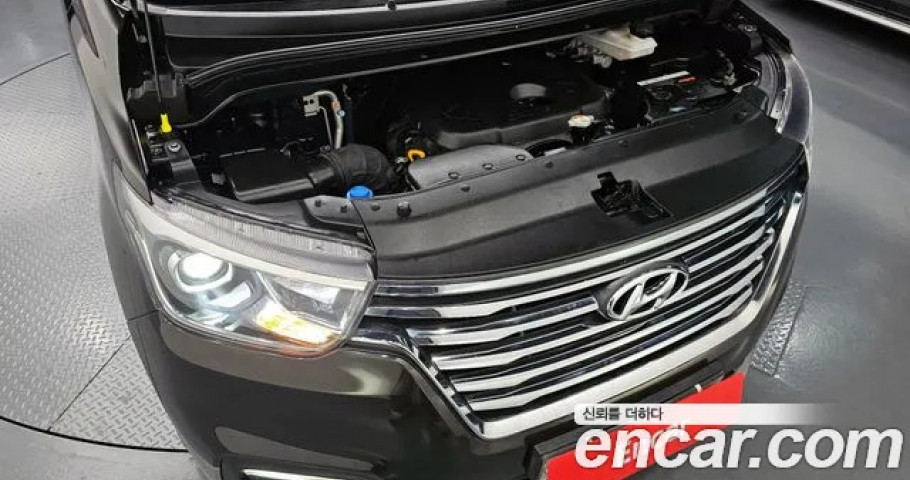 Hyundai Starex 