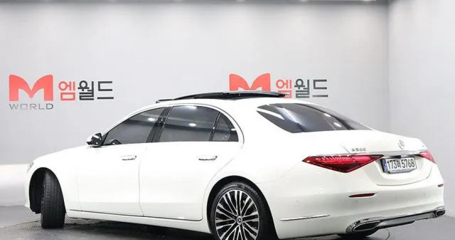 Mercedes-Benz S-Class 