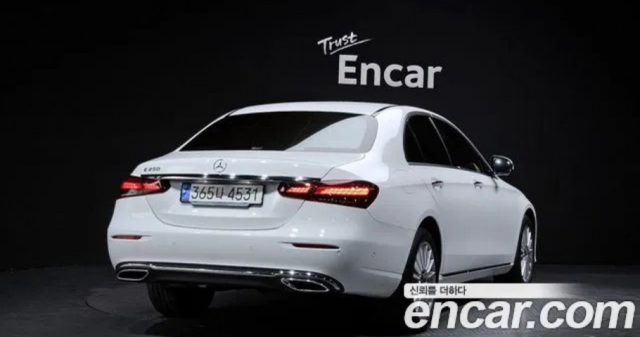 Mercedes-Benz E-Class 