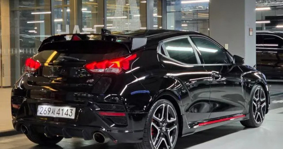 Hyundai Veloster 