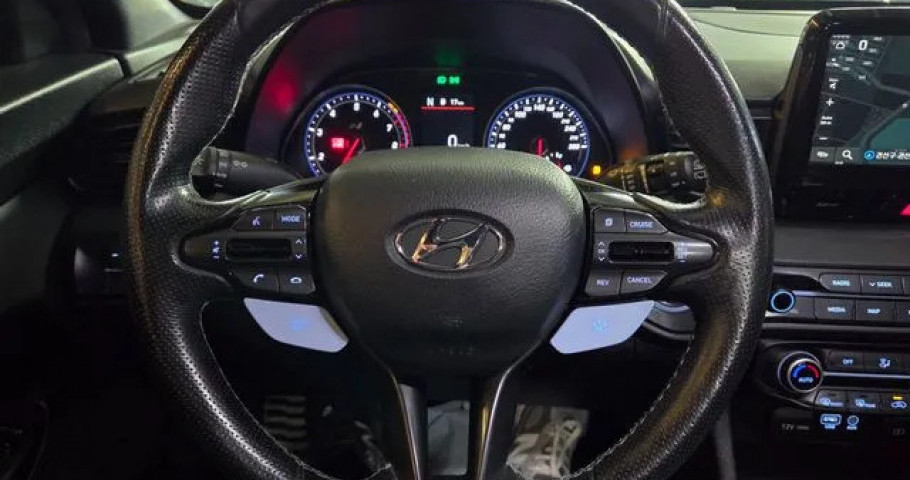 Hyundai Veloster 