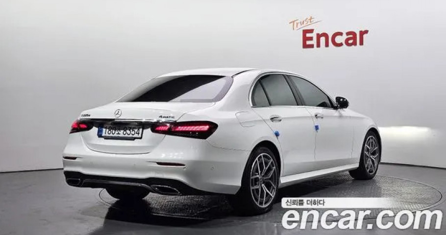 Mercedes-Benz E-Class 