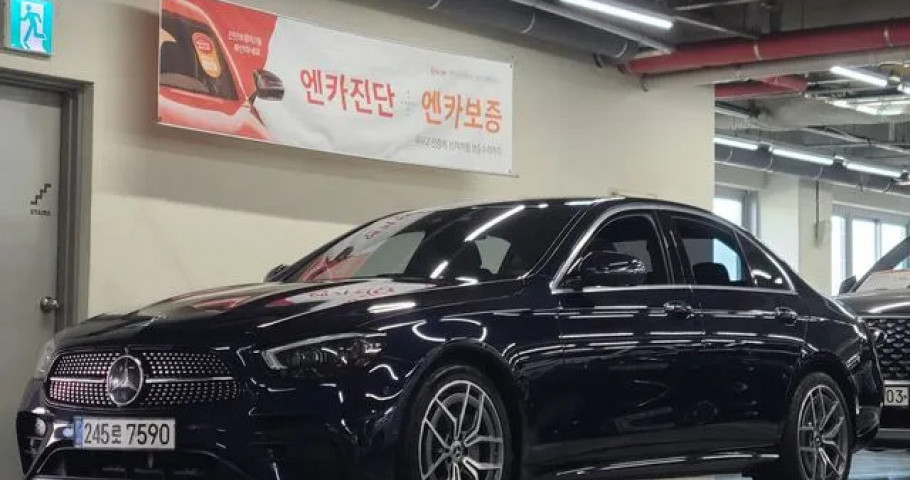 Mercedes-Benz E-Class 
