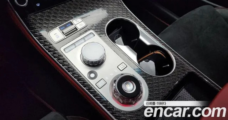 Genesis Gv70 