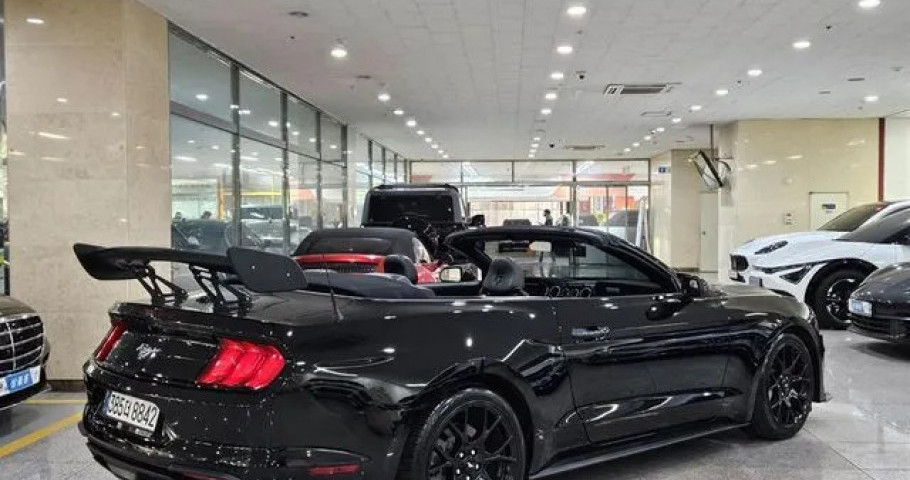 Ford Mustang 