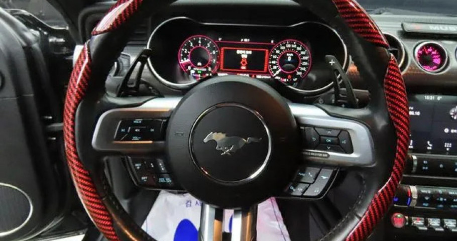 Ford Mustang 