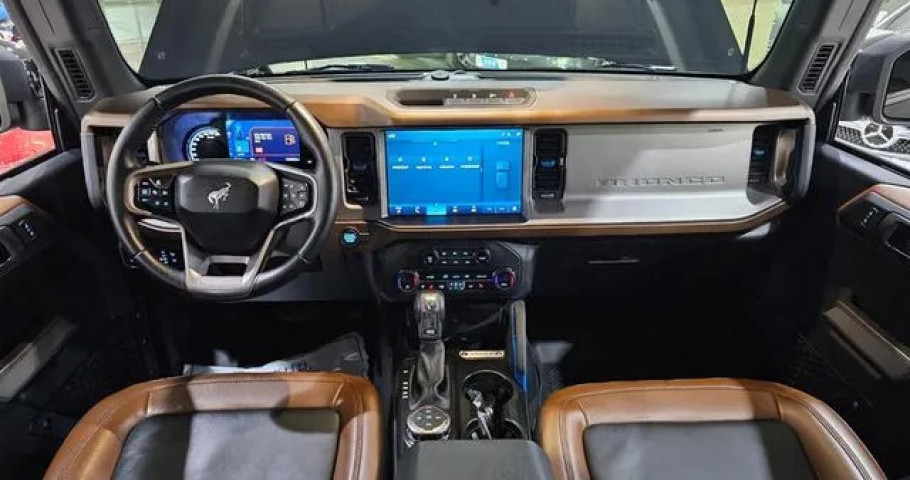 Ford Bronco 