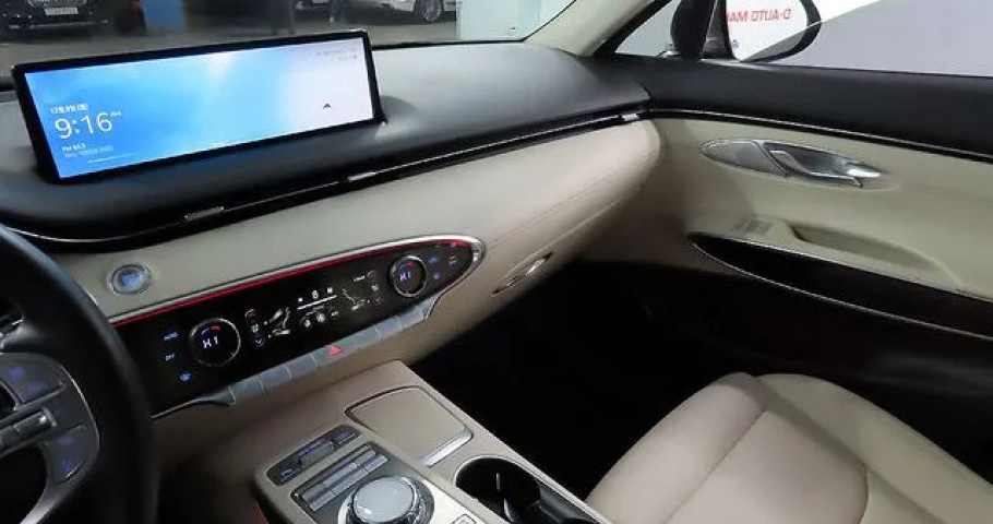 Genesis Gv70 