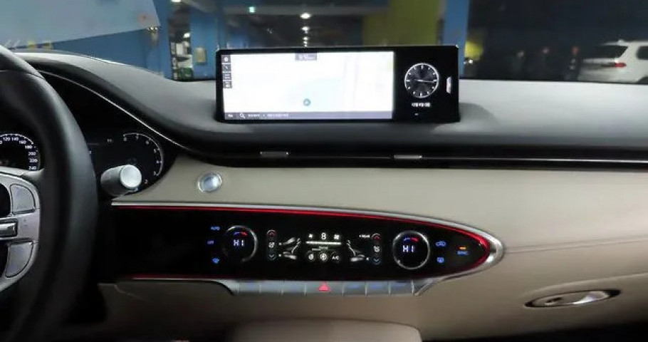 Genesis Gv70 