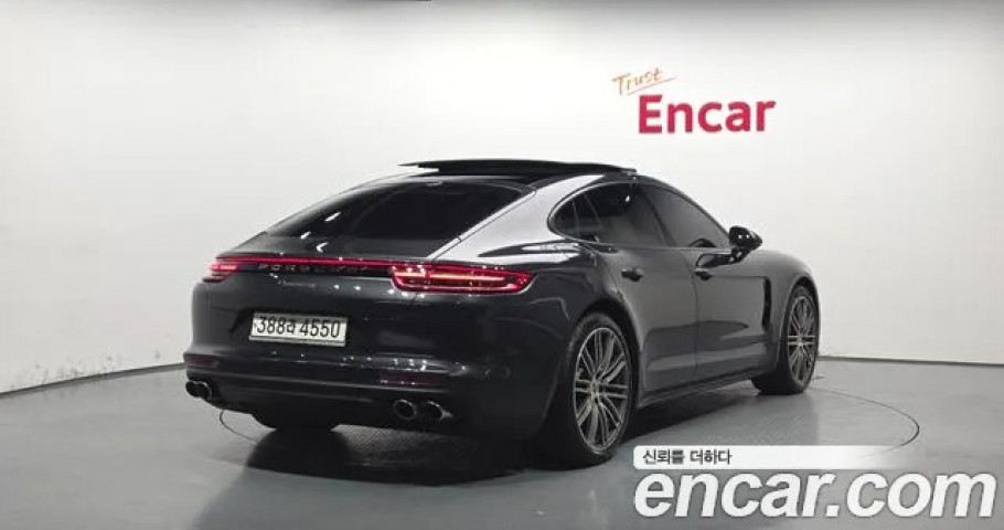Porsche Panamera 