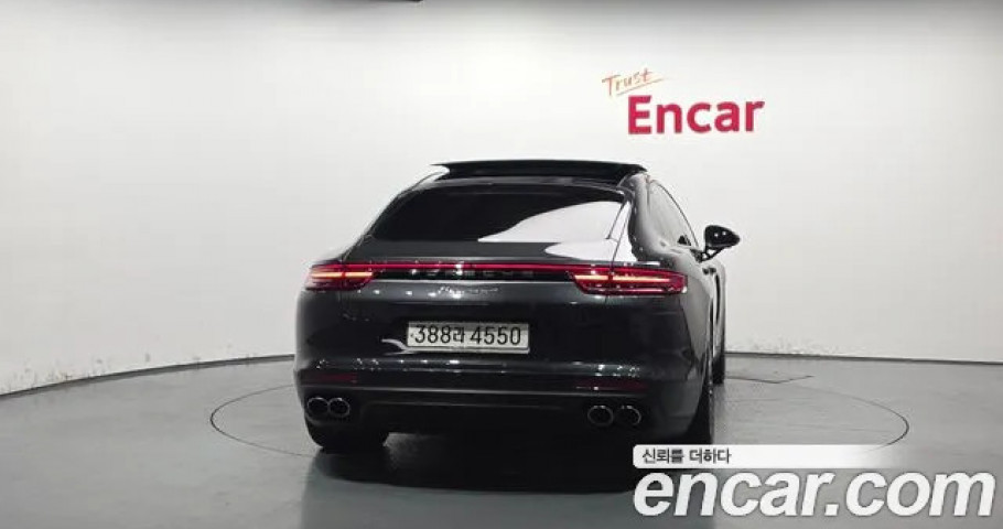 Porsche Panamera 