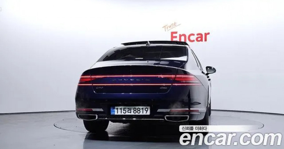 Genesis G90 