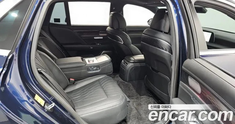 Genesis G90 
