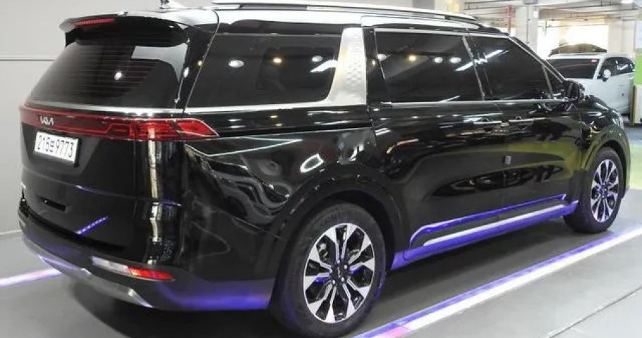 Kia Carnival 